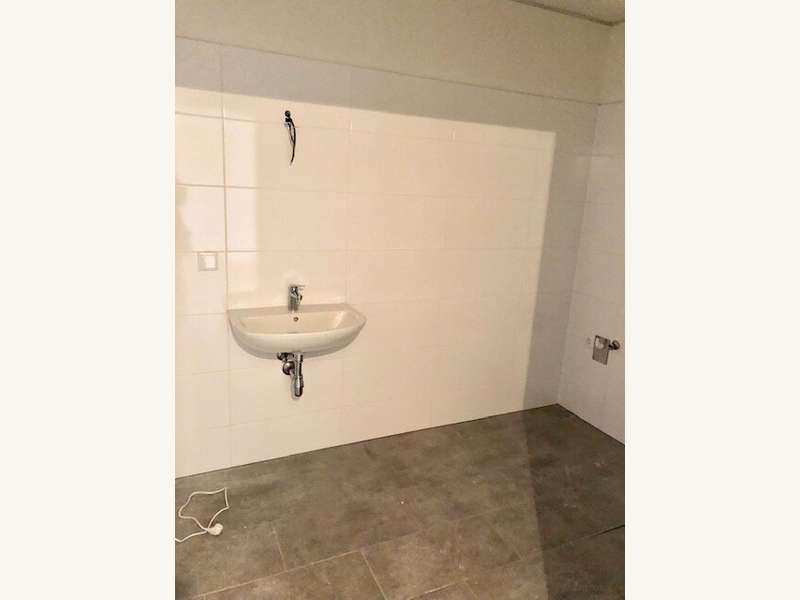 Mietwohnung Graz: Badezimmer mit Dusche Badezimmer mit Dusche
