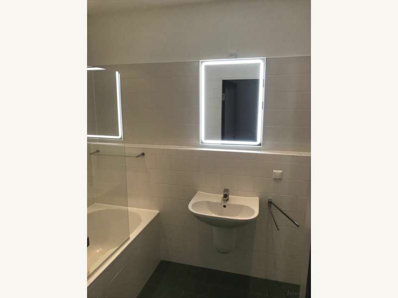 Mietwohnung Graz: Badezimmer mit Wanne Badezimmer mit Wanne