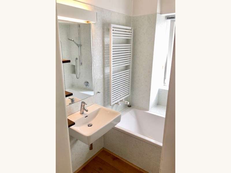 Mietwohnung Graz: Badezimmer mit Handtuchtrockner, ... Badezimmer mit Handtuchtrockner, ...