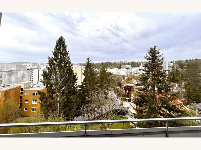 Dachgeschosswohnung Graz: Ausblick vom Balkon Ausblick vom Balkon