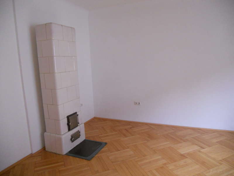 Mietwohnung Graz: Zimmer 2 mit Kachelofen Zimmer 2 mit Kachelofen