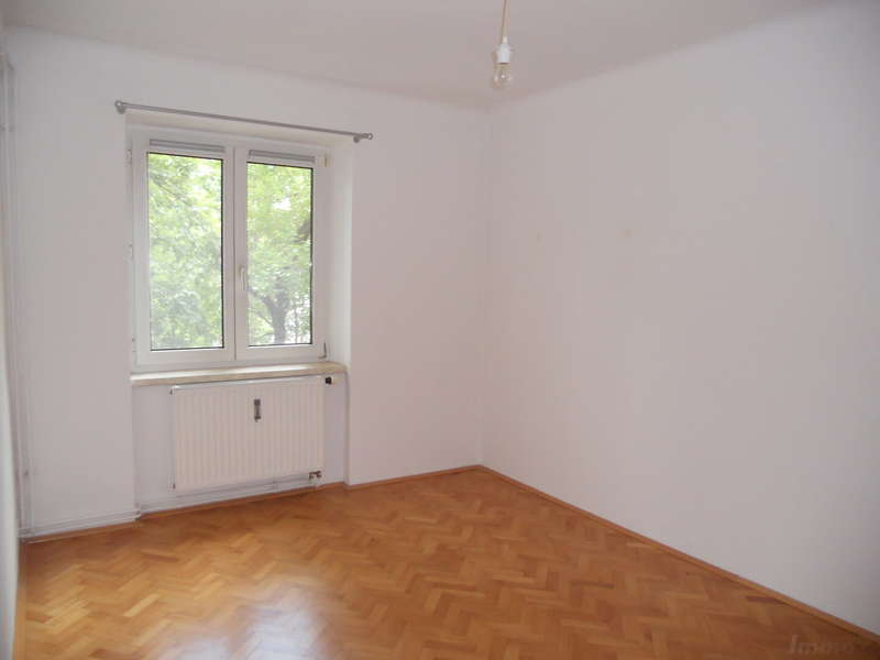 Mietwohnung Graz: Zimmer mit Kachelofen Zimmer mit Kachelofen
