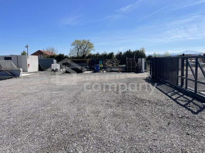 Lager mit Freifläche Bergland: Freifläche Freifläche