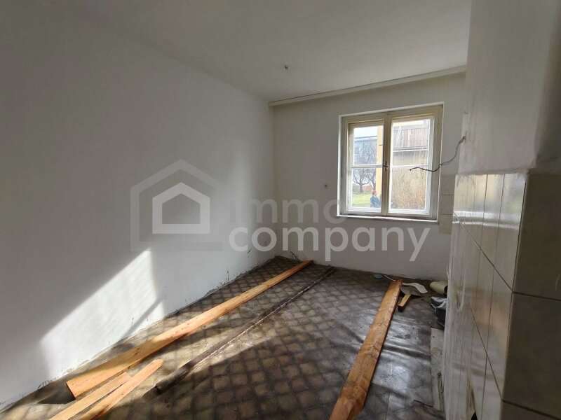 Raum in Sanierung mit Entwicklungspotenzial