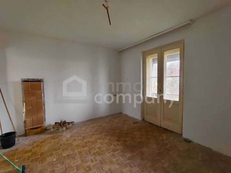 Raum in Sanierung mit Entwicklungspotenzial