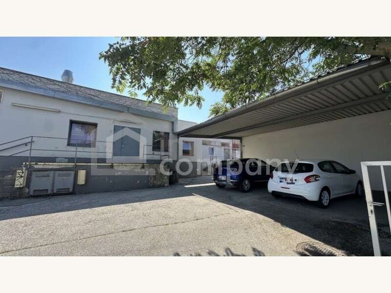 Renditeobjekt Guntramsdorf: Lagerhalle und Carport Lagerhalle und Carport