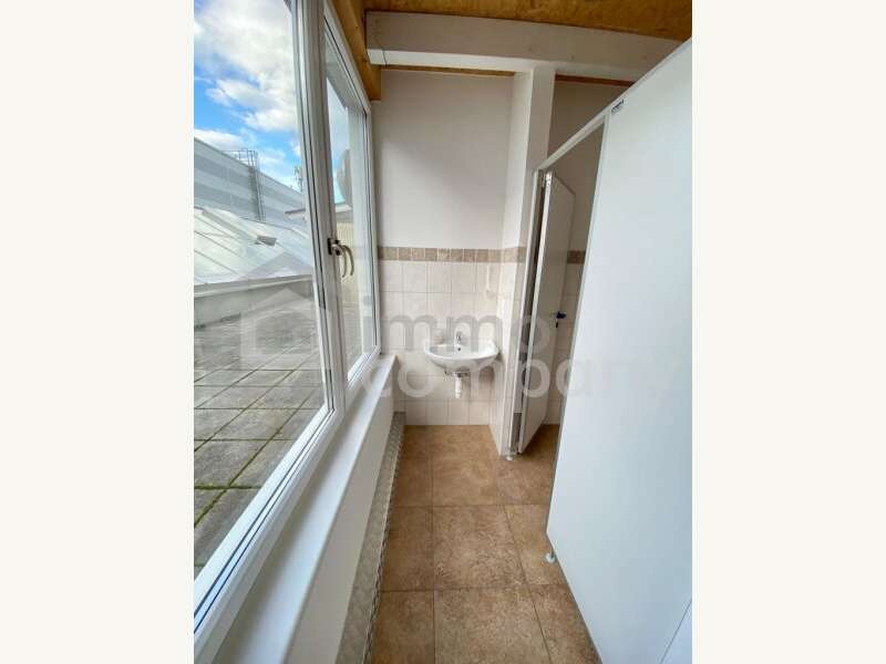 Sanitär und Außenbereich Teilansicht