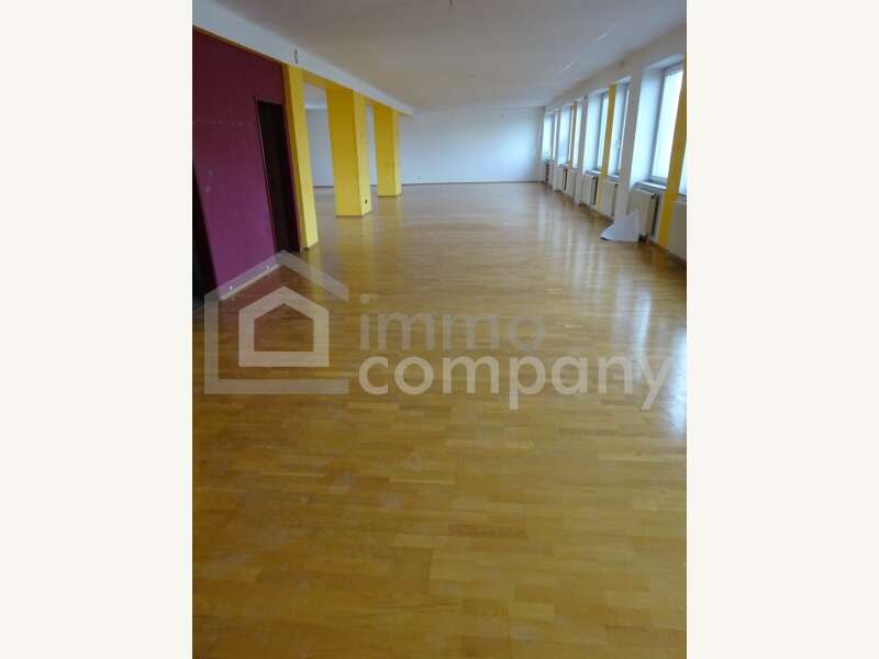 Halle in Hollabrunn - Bild 10