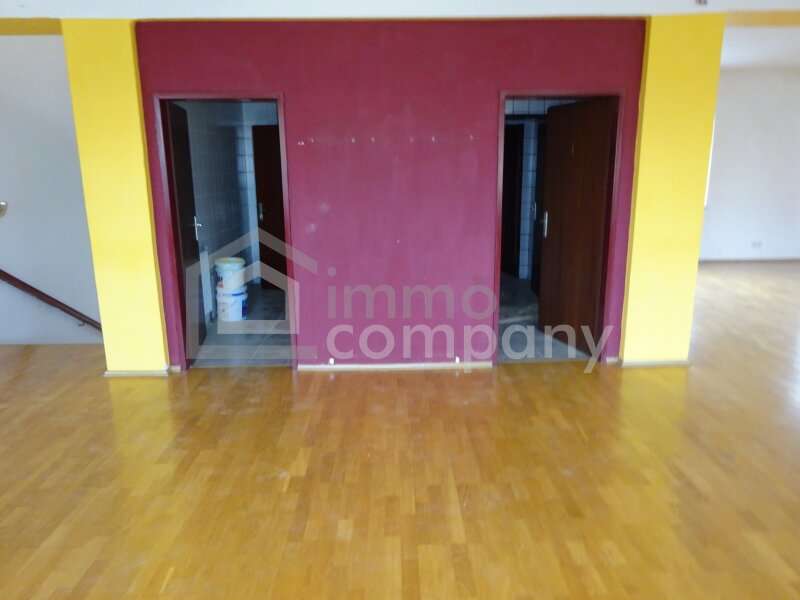 Halle in Hollabrunn - Bild 12