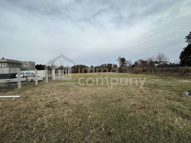 Gewerbefläche vorne