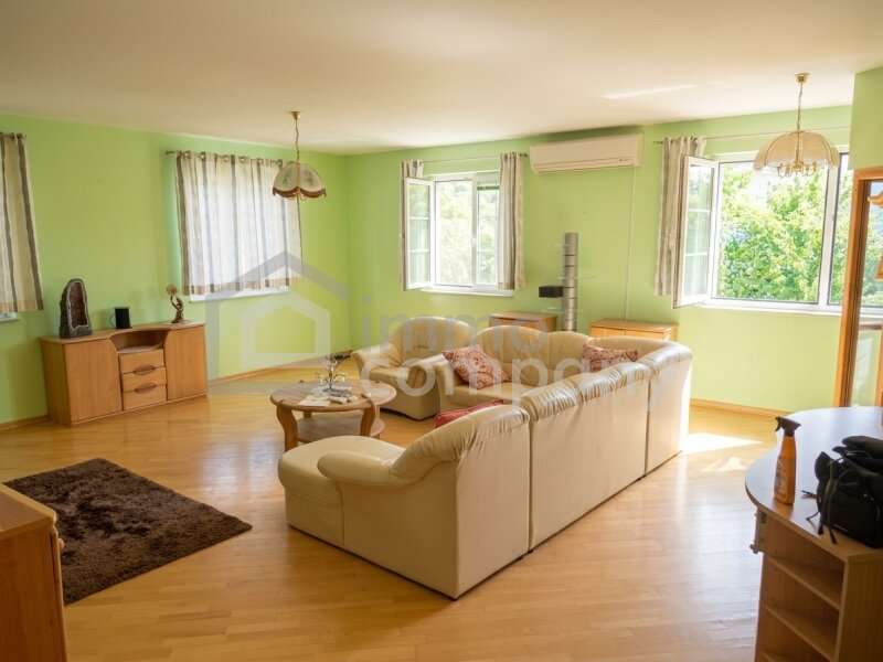 Gastronomie mit Wohnung Mödling: Wohnbereich Wohnbereich