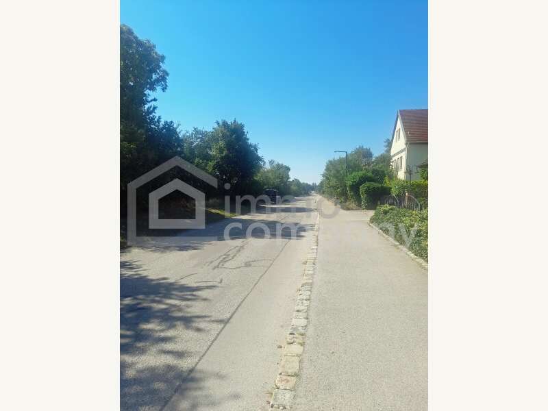 Blick in die Straße_Grundstücke links