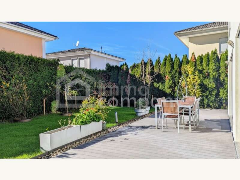 Einfamilienhaus Hohenems: Außenansicht / Südwest-Terrasse mit ca. 45m² Außenansicht / Südwest-Terrasse mit ca. 45m²