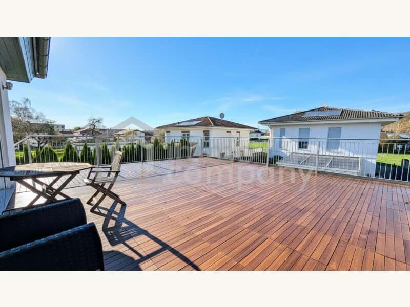 Einfamilienhaus Hohenems: Carport-Terrasse mit Nordost-Ausrichtung ca. 55m² Carport-Terrasse mit Nordost-Ausrichtung ca. 55m²