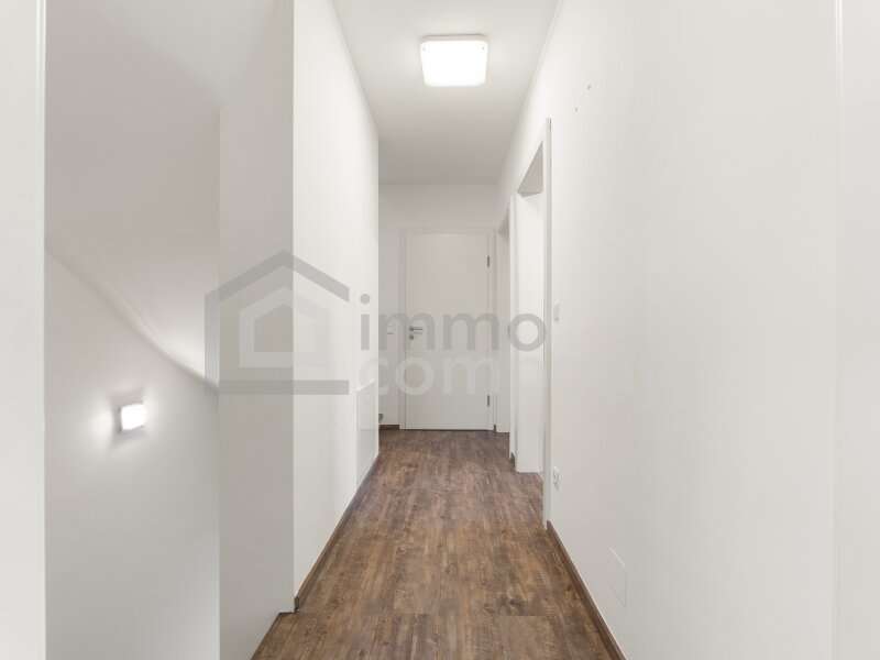 Doppelhaushälfte Himberg: OG_Gang OG_Gang