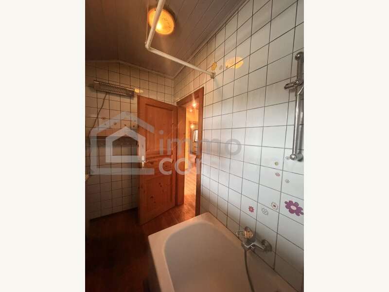 Bungalow Bad Sauerbrunn: Badezimmer Badezimmer