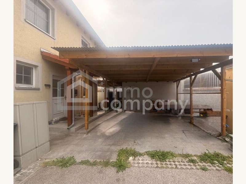 Doppelhaushälfte Theresienfeld: Carport Carport