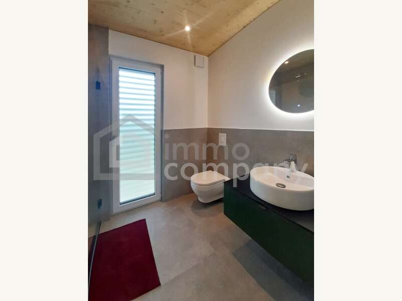 Haus Schwadorf: Badezimmer_1 Badezimmer_1