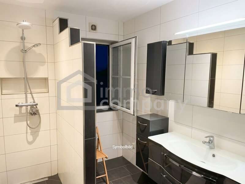 Einfamilienhaus Nöchling: Badezimmer Badezimmer