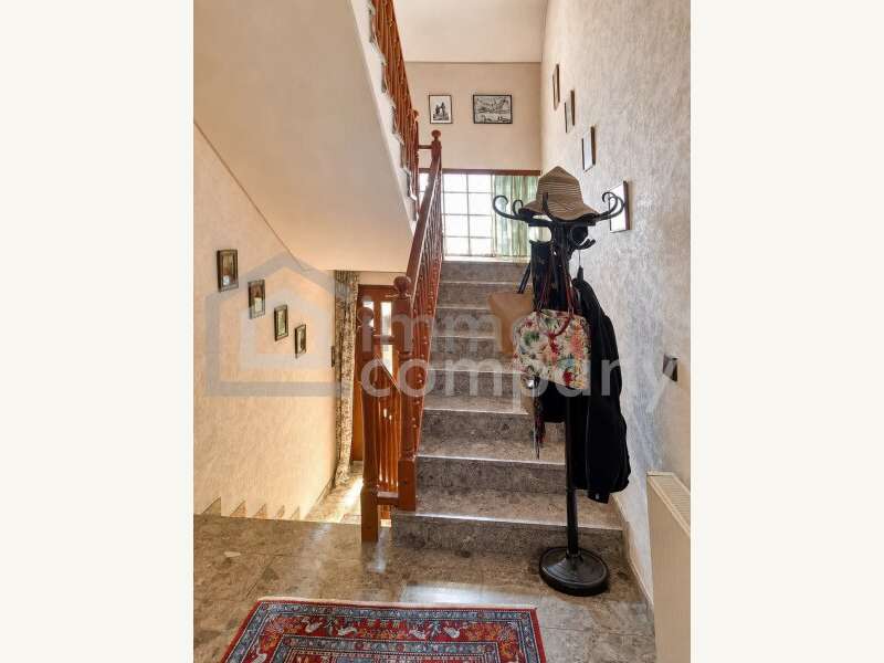 Haus Petronell-Carnuntum: Treppe zum Dachboden Treppe zum Dachboden