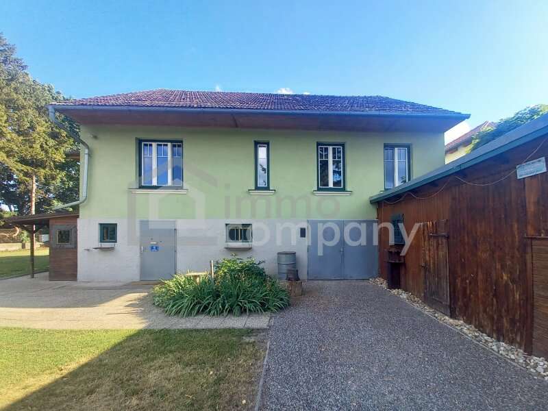 Haus Engelhartstetten: Haus mit Nebengebäude Haus mit Nebengebäude