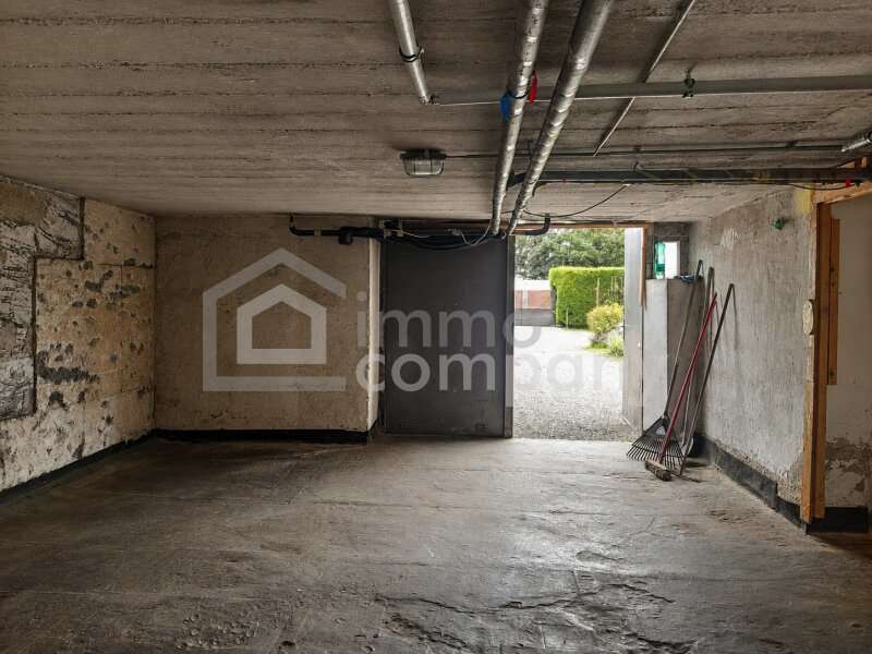 Haus Engelhartstetten: Garage im ebenerdigen Keller Garage im ebenerdigen Keller