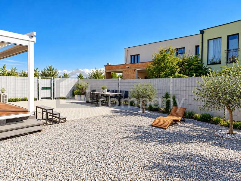 Haus Parndorf: Viel Platz zum Genießen – mediterranes Flair und gemütlicher Essplatz im Freien Viel Platz zum Genießen – mediterranes Flair und gemütlicher Essplatz im Freien