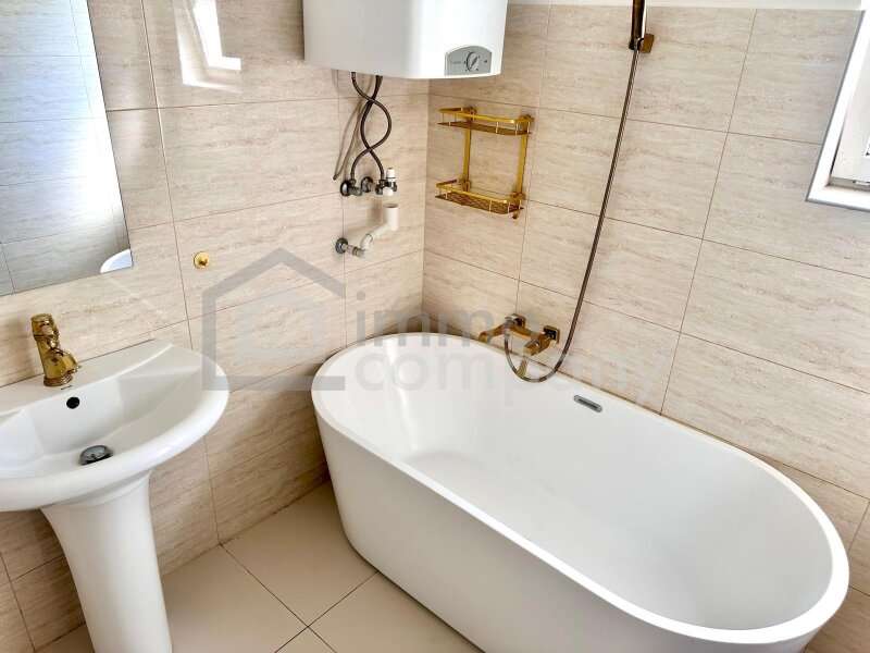 Miethaus Lassee: Badezimmer Badezimmer