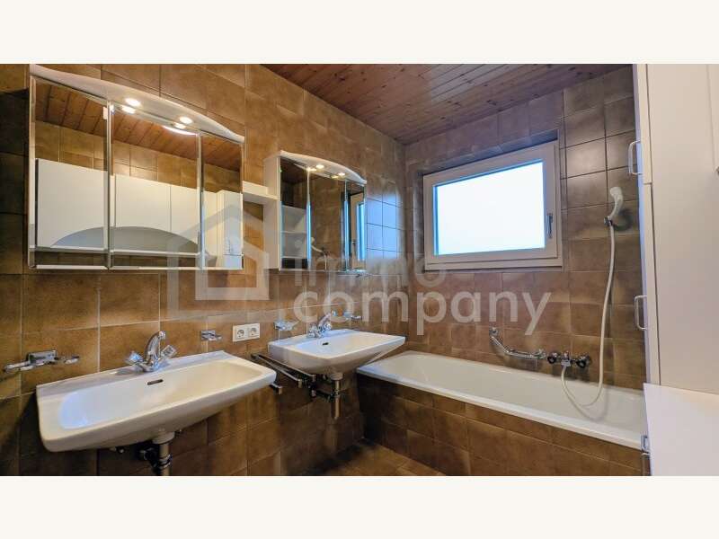 Mietwohnung Dornbirn: Badezimmer Badezimmer