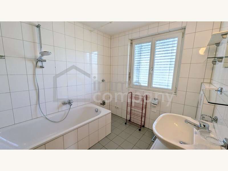 Mietwohnung Dornbirn: Badezimmer Badezimmer