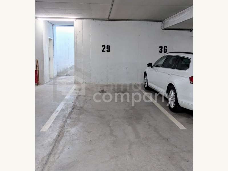 Mietwohnung Dornbirn: Tiefgaragenparkplatz Tiefgaragenparkplatz