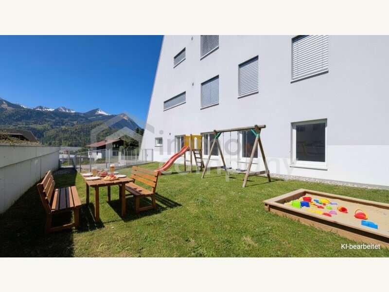 Garten auf der Südseite des Gebäudes