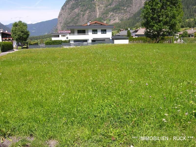 Photo_Homepage_03_Baugrundstueck_bzw_Baugrundstuecke_in_Umhausen_2021