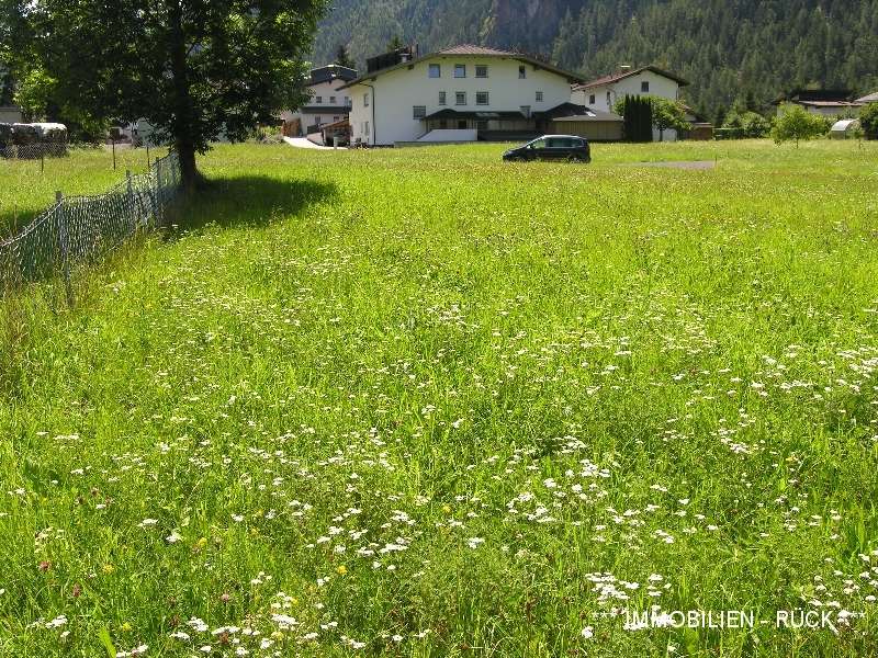 Photo_Homepage_08_Baugrundstueck_bzw_Baugrundstuecke_in_Umhausen_2021