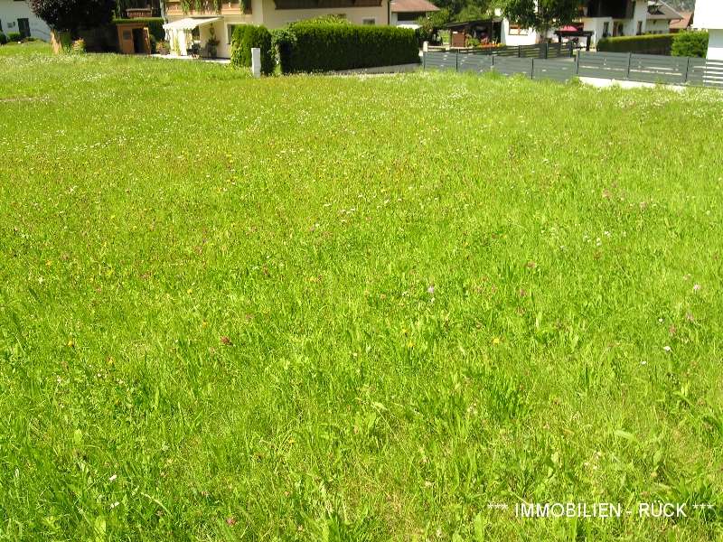 Photo_Homepage_05_Baugrundstueck_bzw_Baugrundstuecke_in_Umhausen_2021