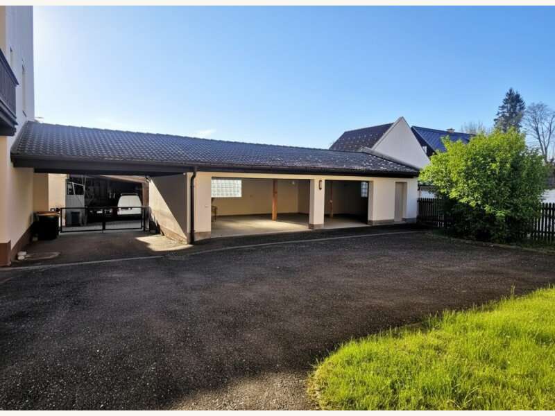 Garagen und KFZ-Abstellplätze