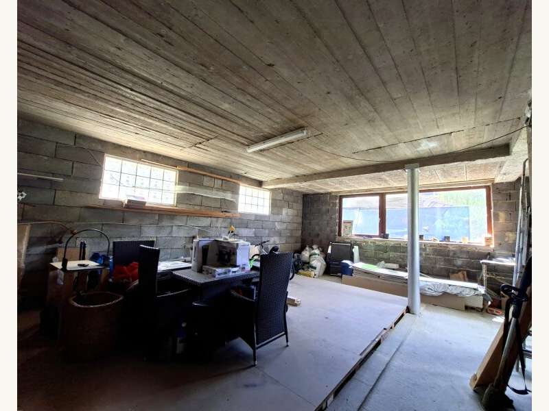 15715-Vorber. Indoor-Schwimmbecken