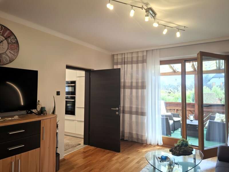 15923-Wohnzi. Ausgang Terrasse