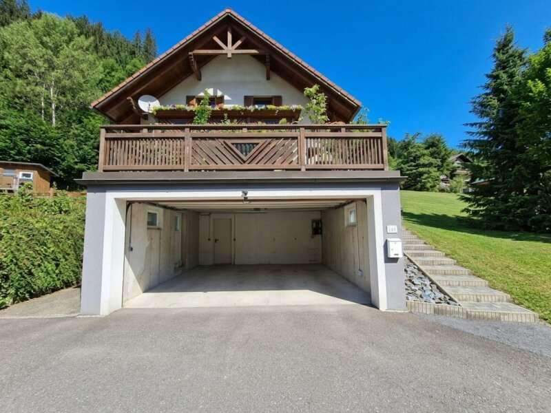 15925-Südansicht/Garage
