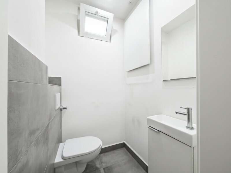 158401-WC
