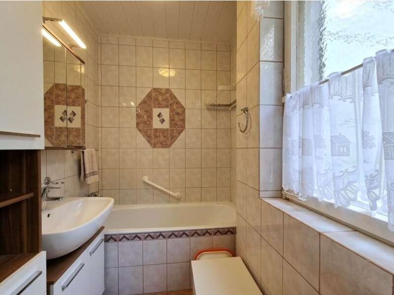 Mietwohnung Thörl: 15973-Badezimmer 15973-Badezimmer