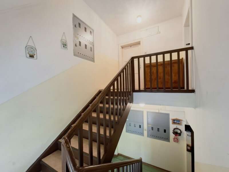 15838-Stiegenhaus DG