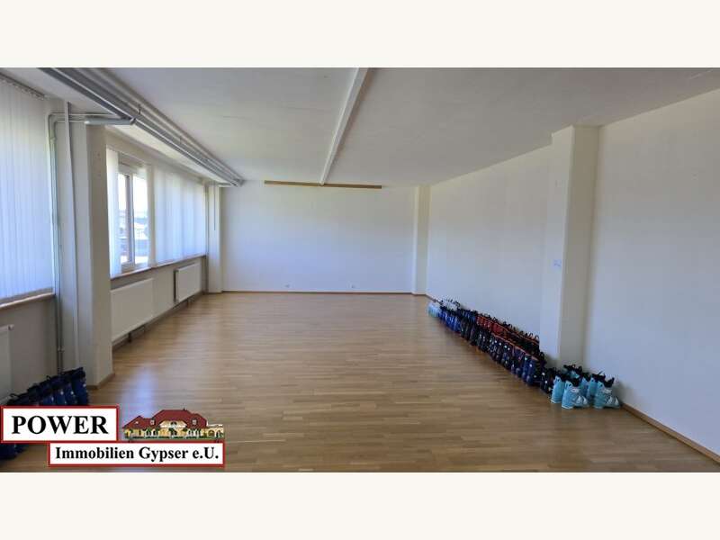 Praxisfläche in Schalchen - Bild 2