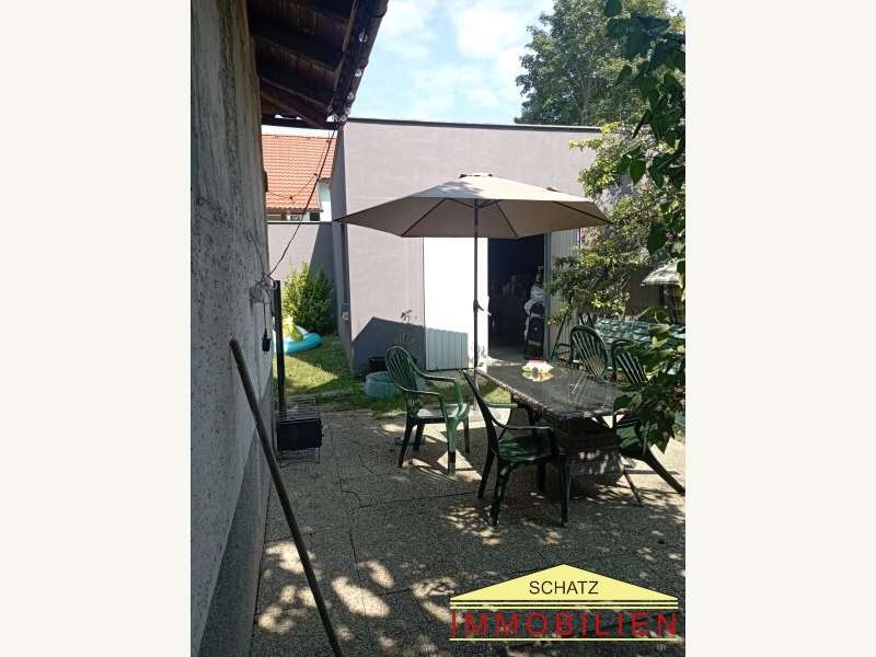 Mehrfamilienhaus Berndorf: Garten Garten