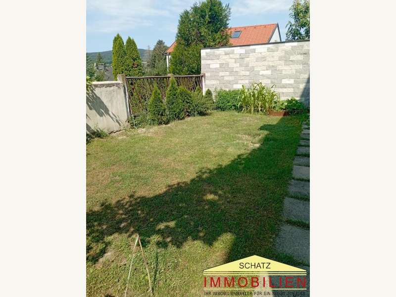 Mehrfamilienhaus Berndorf: Garten Garten