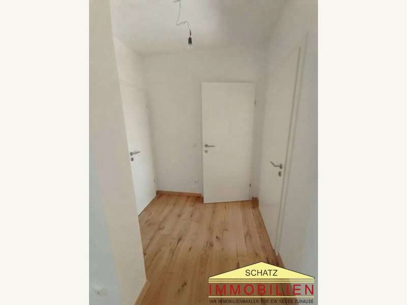 Terrassenwohnung St. Corona am Schöpfl: Vorraum zum Bad & Zimmer Vorraum zum Bad & Zimmer