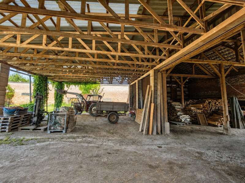 Landwirtschaftsimmobilie Bad Deutsch-Altenburg: Halle Halle