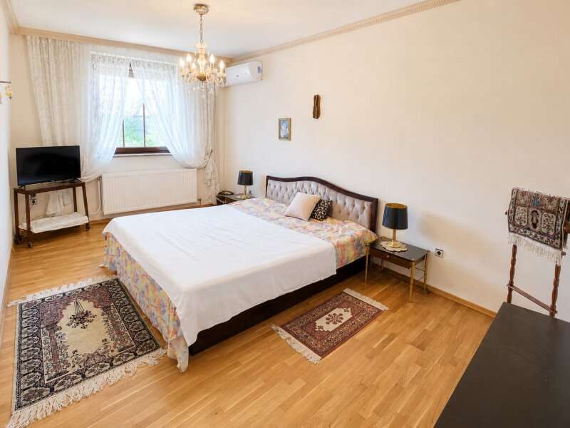 Landwirtschaftsimmobilie Bad Deutsch-Altenburg: Schlafzimmer Hoftrakt Schlafzimmer Hoftrakt