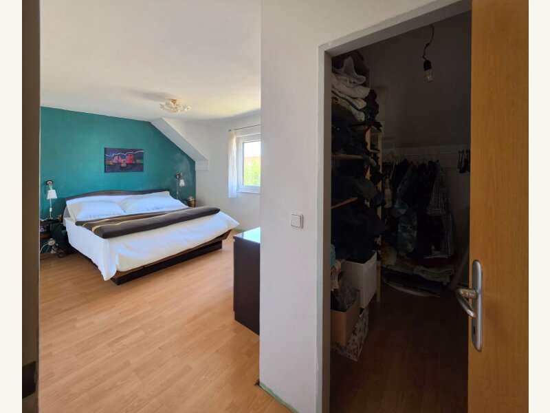 Einfamilienhaus Bruck an der Leitha: Schlafzimmer mit Schrankraum Schlafzimmer mit Schrankraum