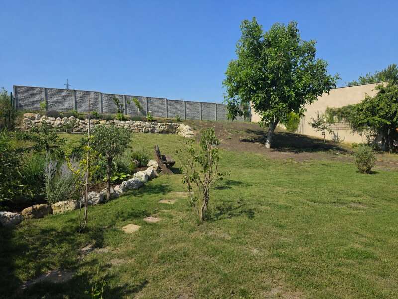 Mehrfamilienhaus Bad Deutsch-Altenburg: Garten Garten